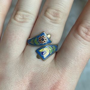 Thailand enamel bypass flower ring